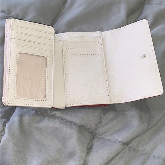 Fossil Dawson Multifunction Wallet in Wine - Picture 3 of 8